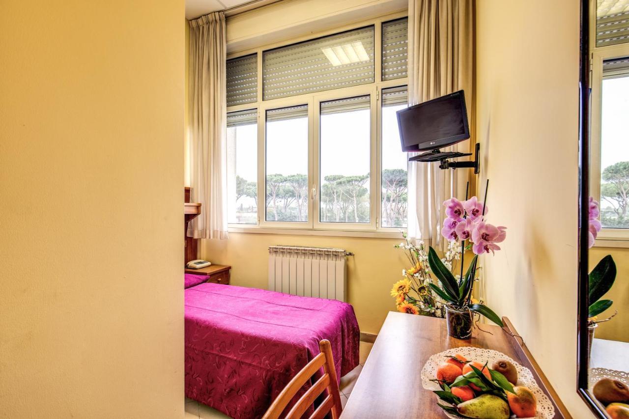 Hotel Domus Urbis à Rome Extérieur photo
