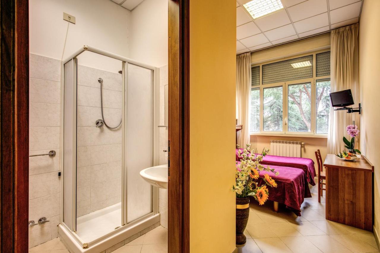 Hotel Domus Urbis à Rome Extérieur photo