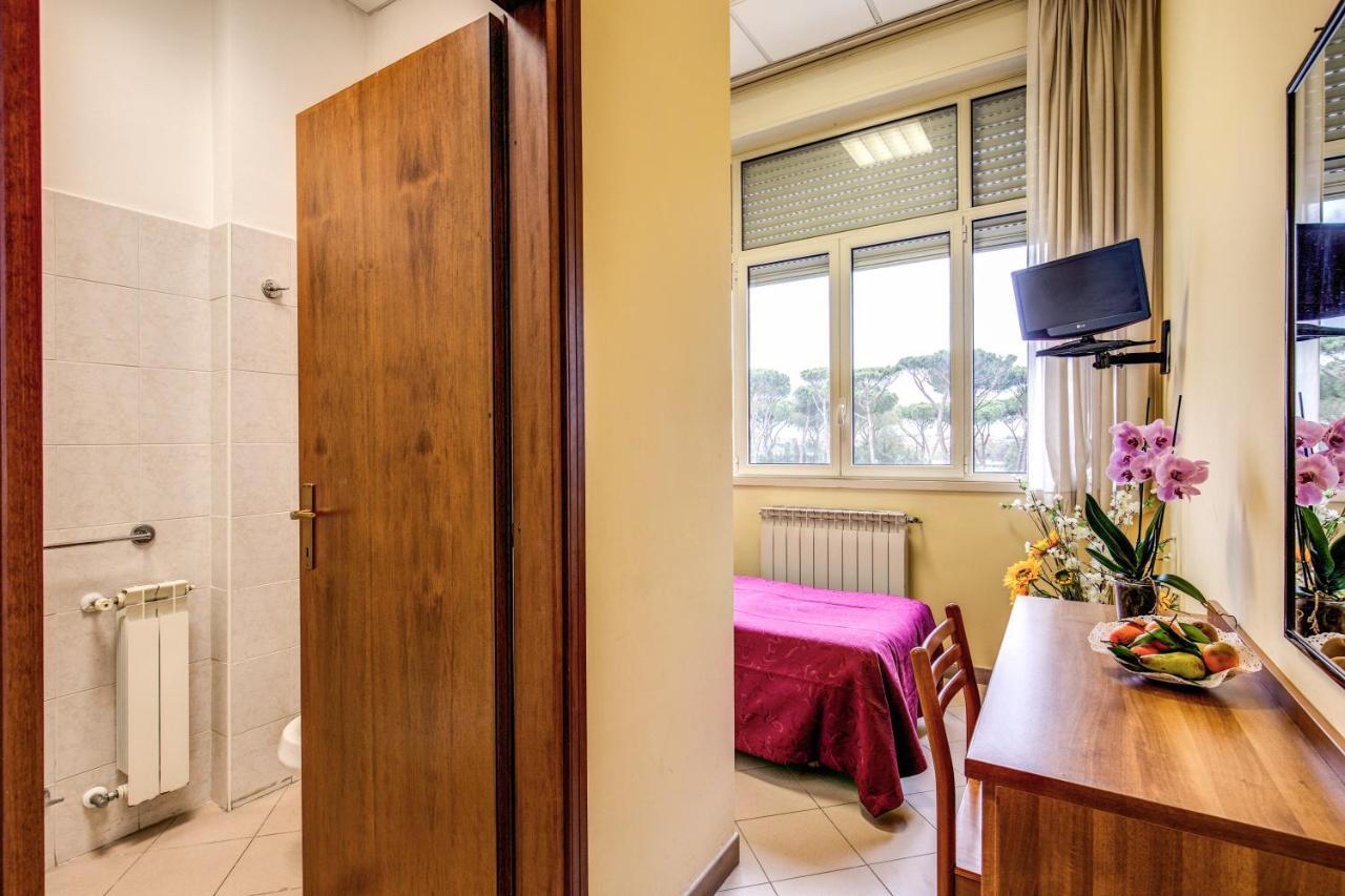 Hotel Domus Urbis à Rome Extérieur photo