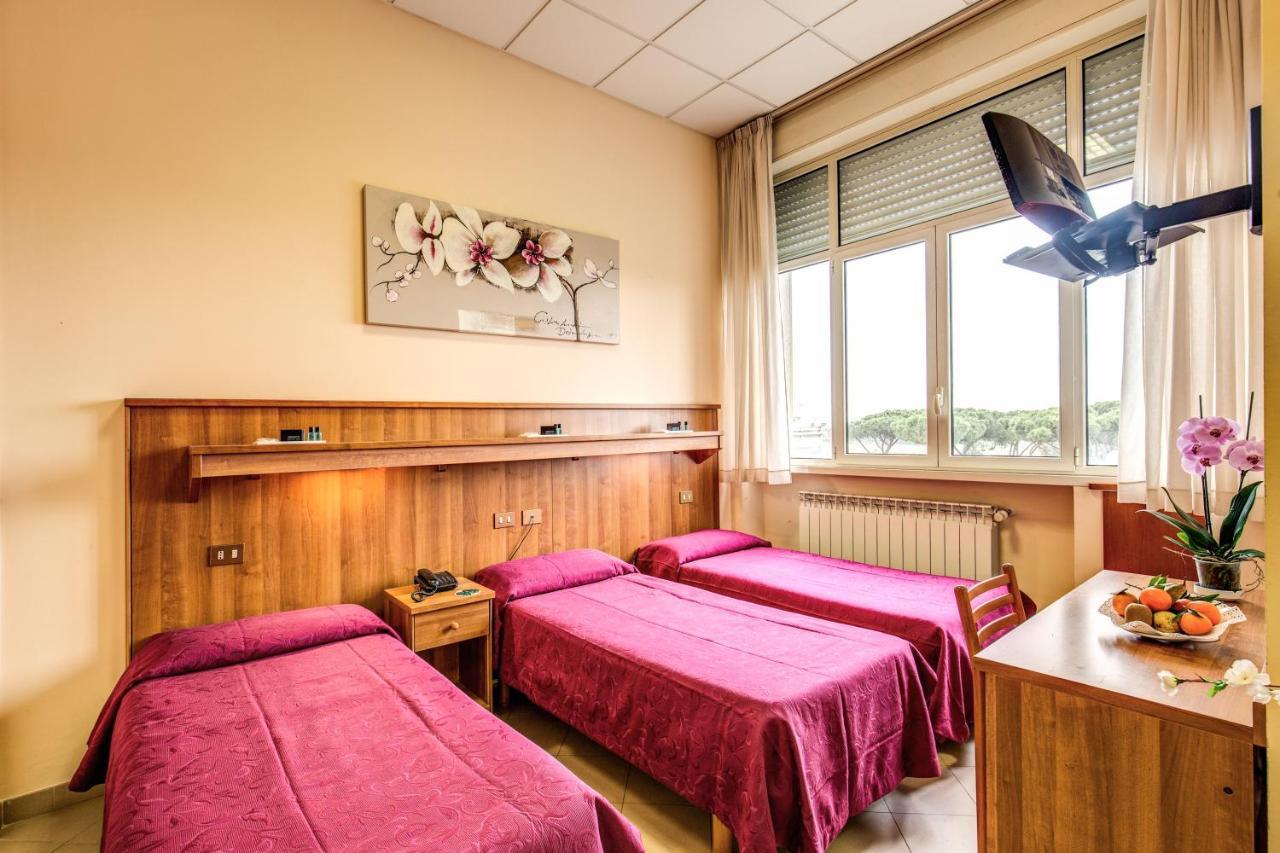Hotel Domus Urbis à Rome Extérieur photo