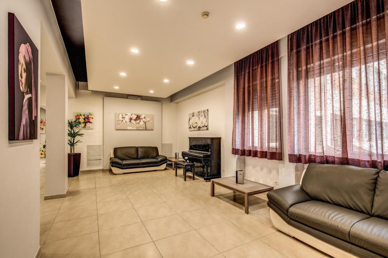 Hotel Domus Urbis à Rome Extérieur photo