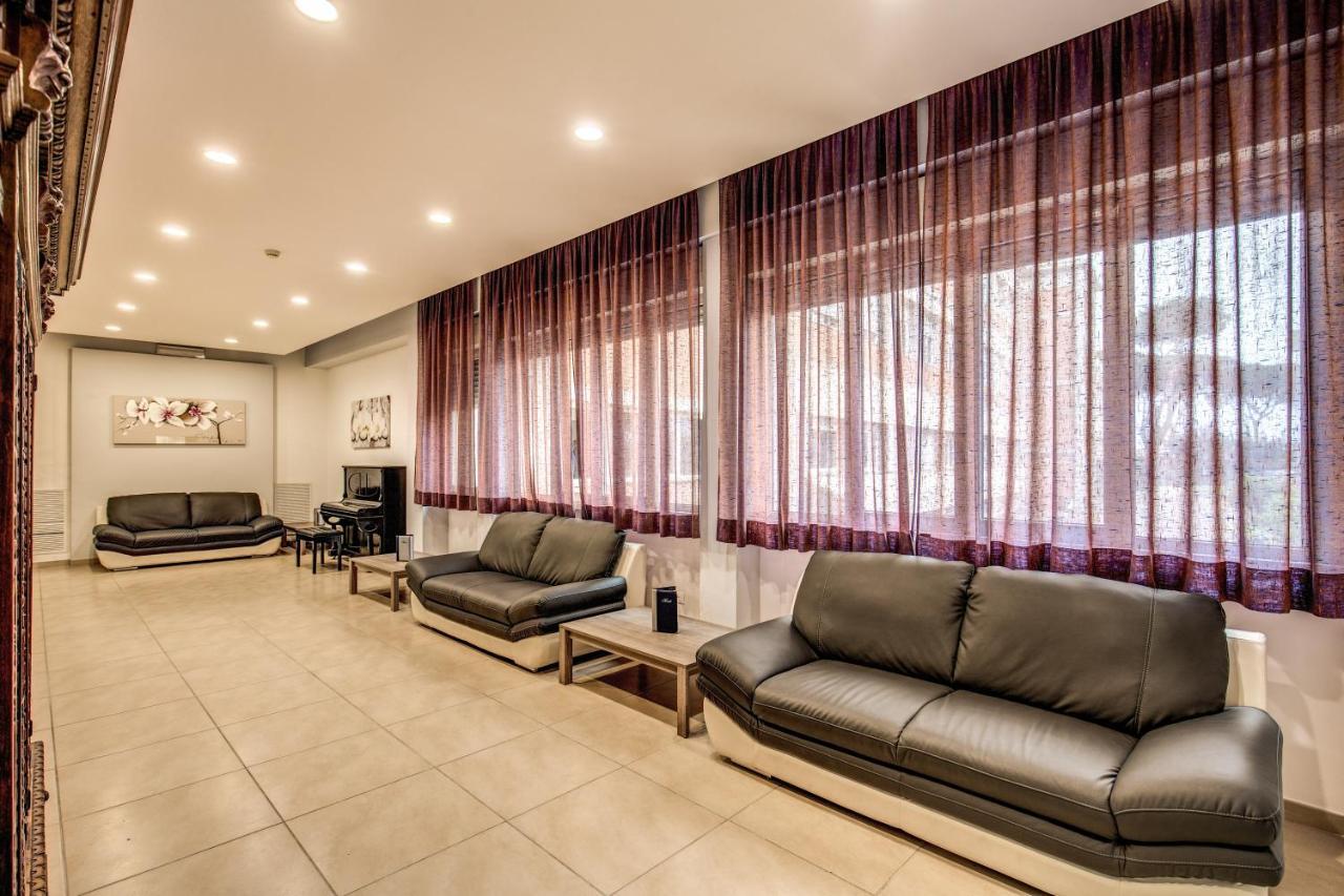 Hotel Domus Urbis à Rome Extérieur photo