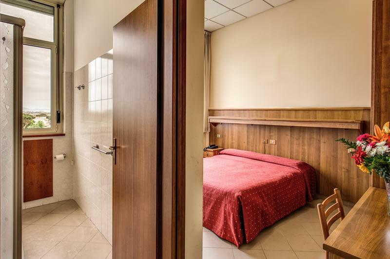 Hotel Domus Urbis à Rome Extérieur photo